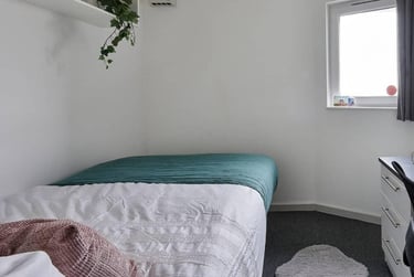 1 bed house, Ebrington Street, City Centre, Plymouth, PL49AQ - Image 1